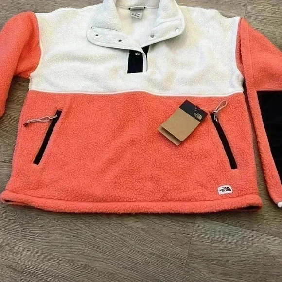 The North Face Women’s Fleece Jacket, Small - Picture 6 of 9
